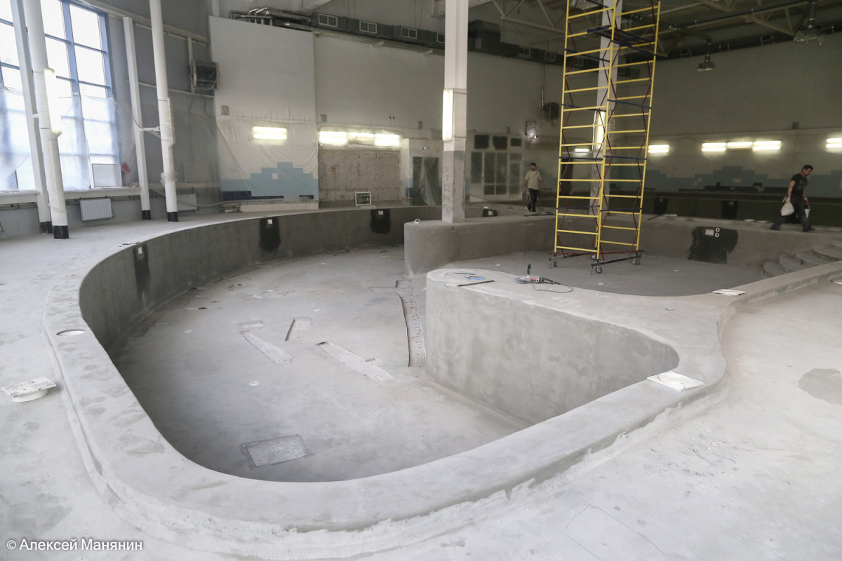 Бассейн во дворце спорта «Юность» облицуют плиткой к 25 ноября