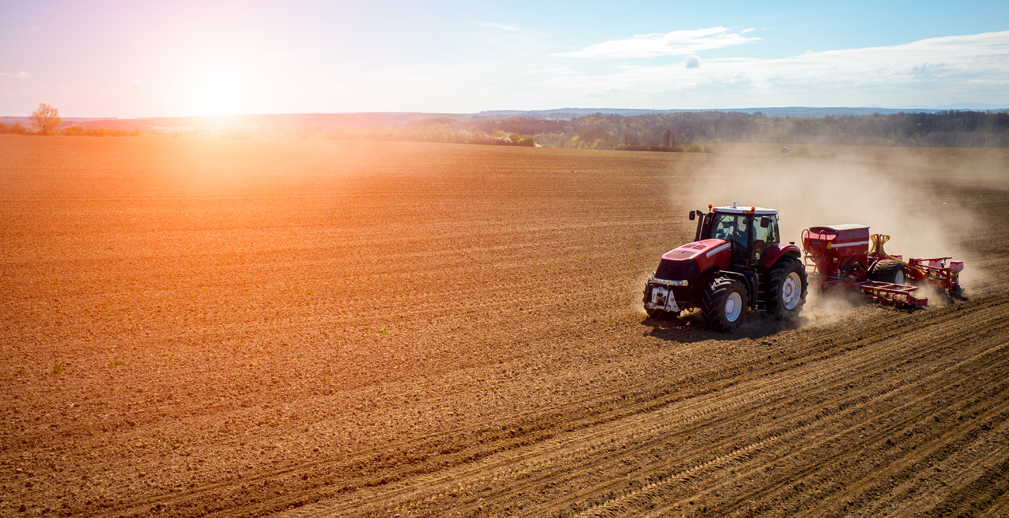 Россельхозбанк составил рейтинг тракторов для фермерских хозяйств