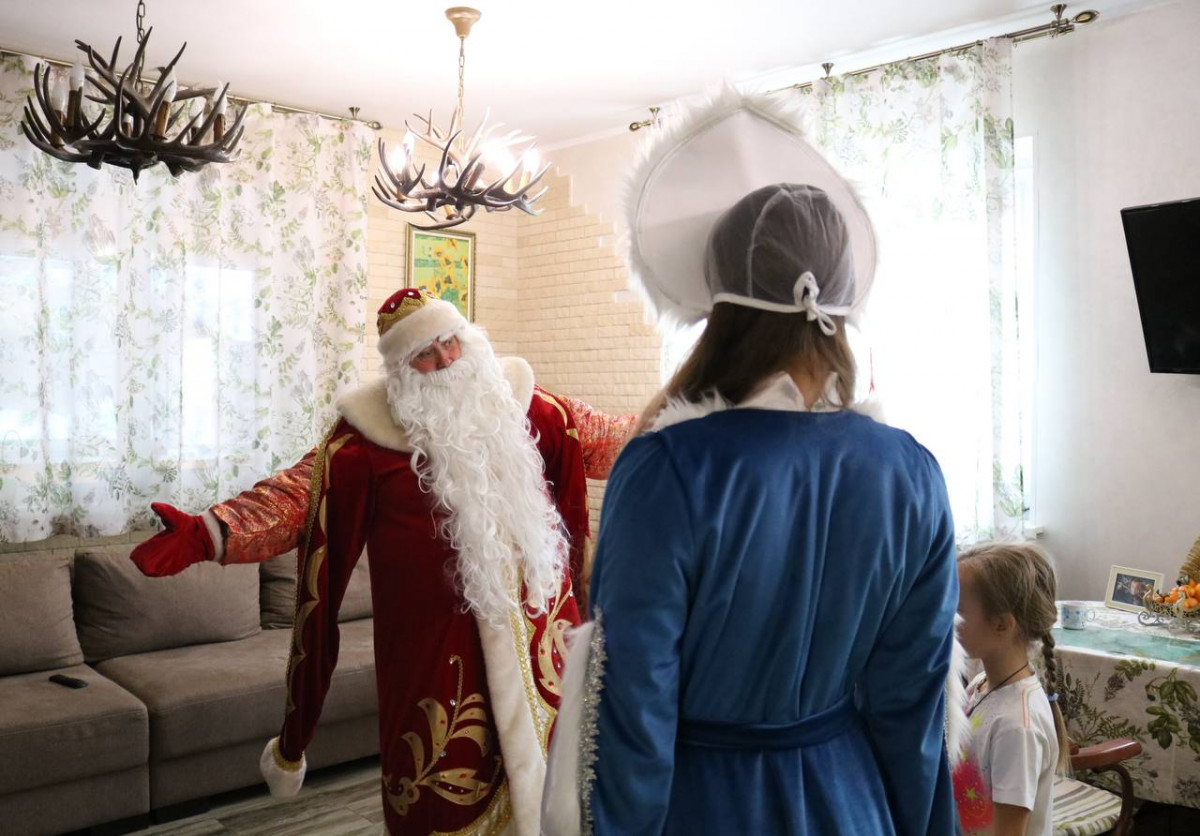 Нижегородские волонтеры поздравили с Новым годом семьи участников СВО