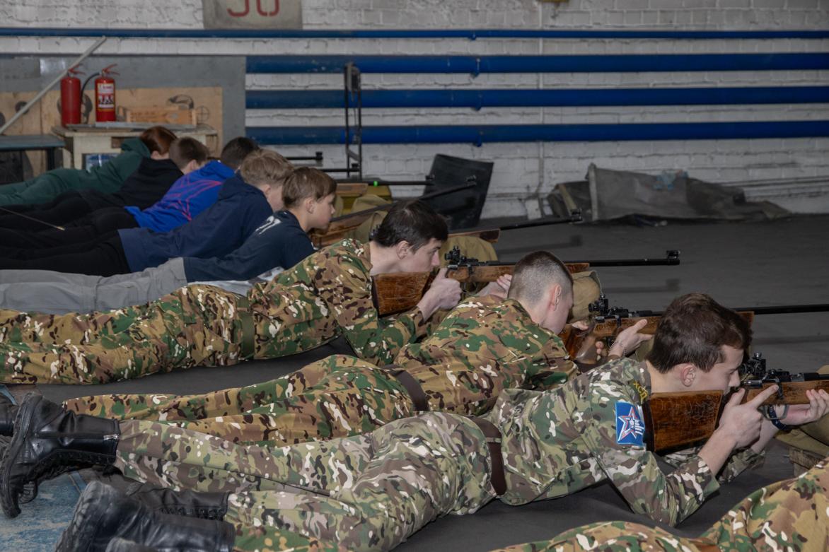 Команда Центра военно-патриотического воспитания заняла первое место в городских соревнованиях по стрельбе из малокалиберного оружия