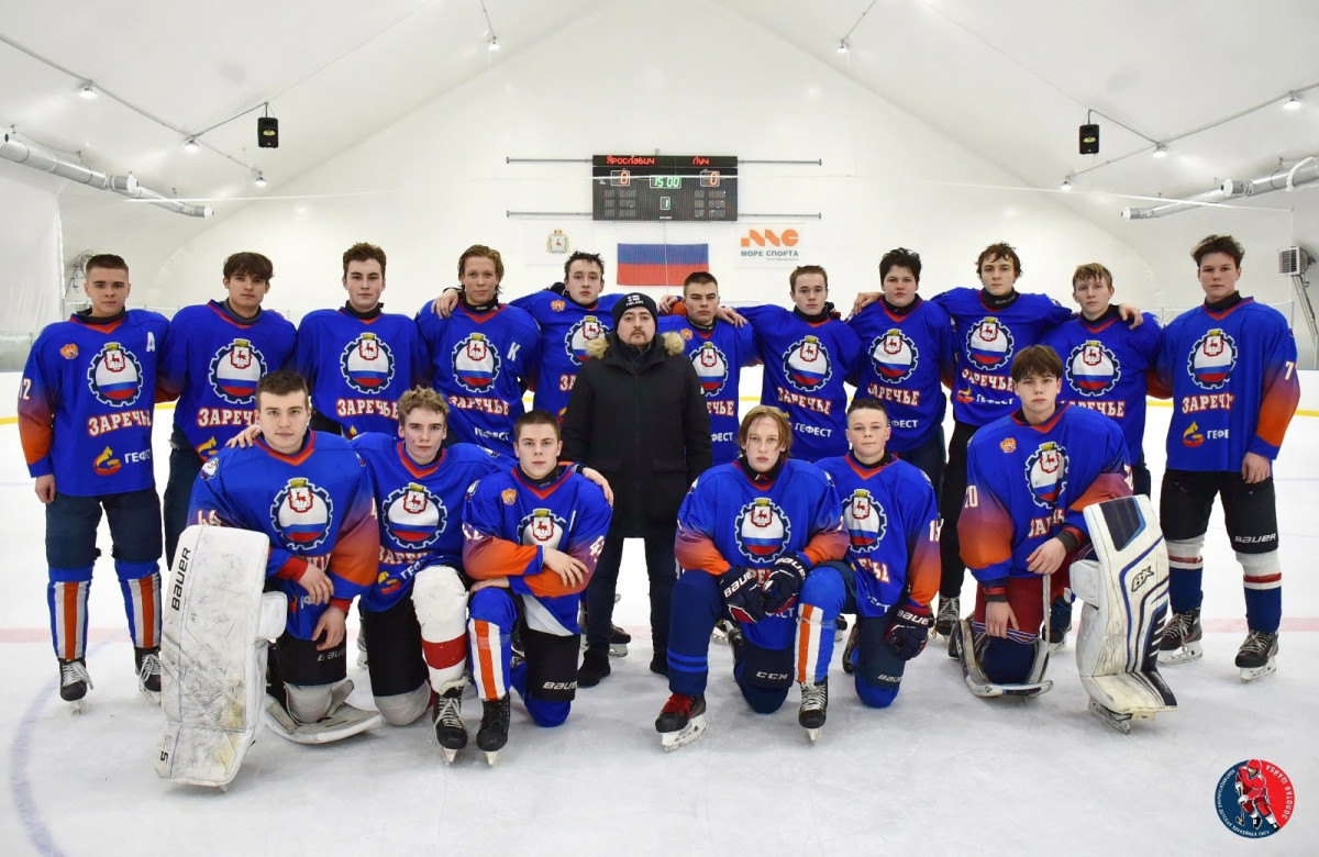 Две нижегородские хоккейные команды завоевали «серебро» и «бронзу» на «Золотой шайбе»